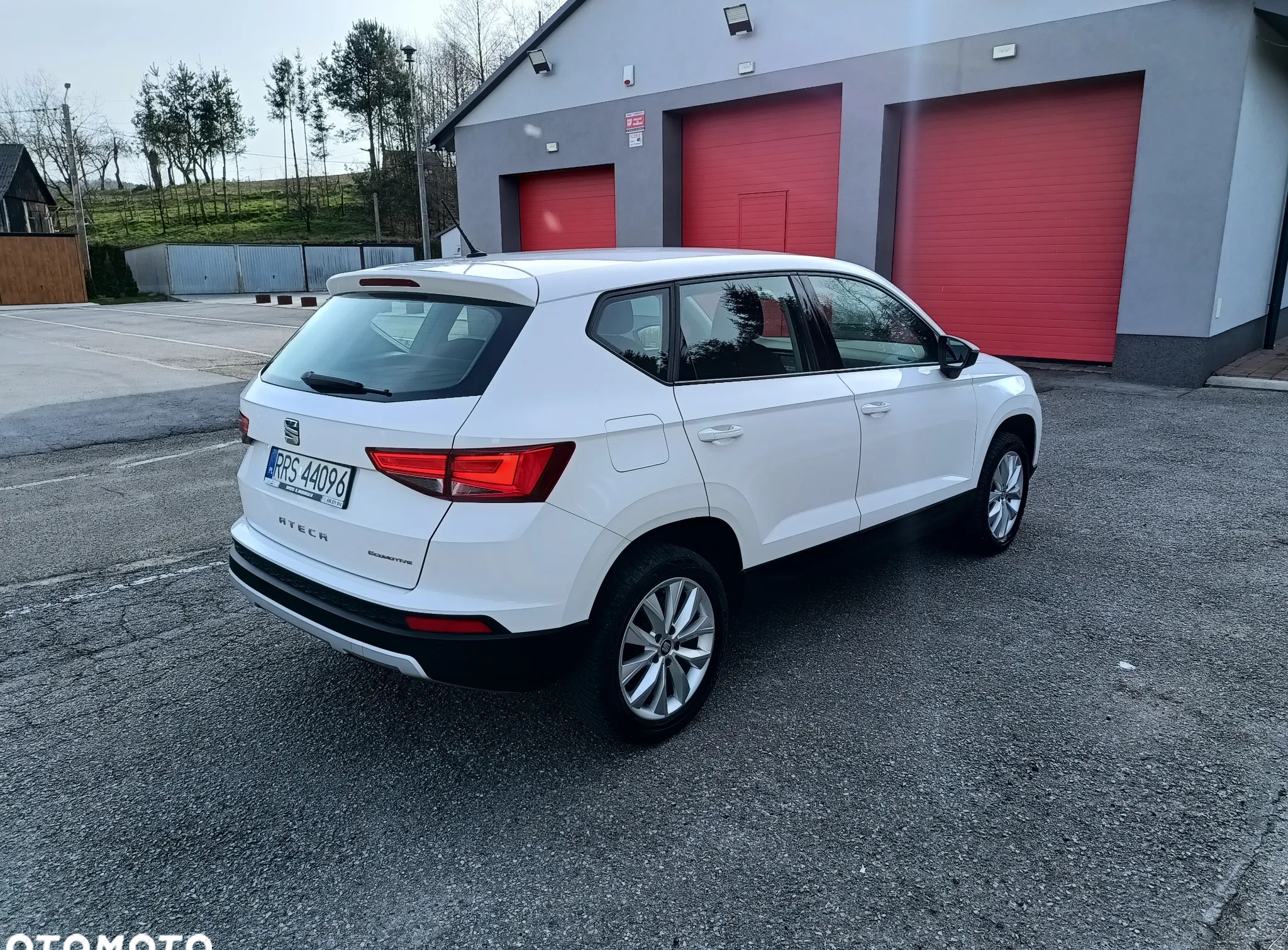 Seat Ateca cena 59900 przebieg: 165000, rok produkcji 2016 z Serock małe 631